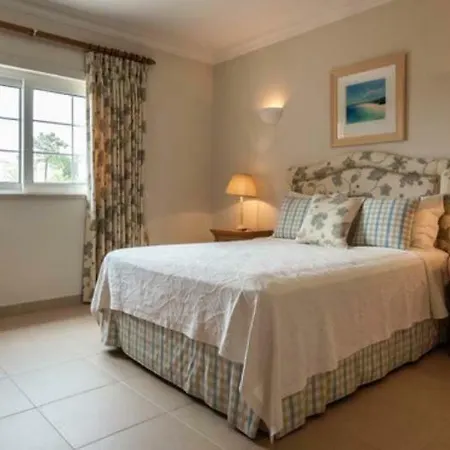 Sleeps 11 Pool Air Con Wifi